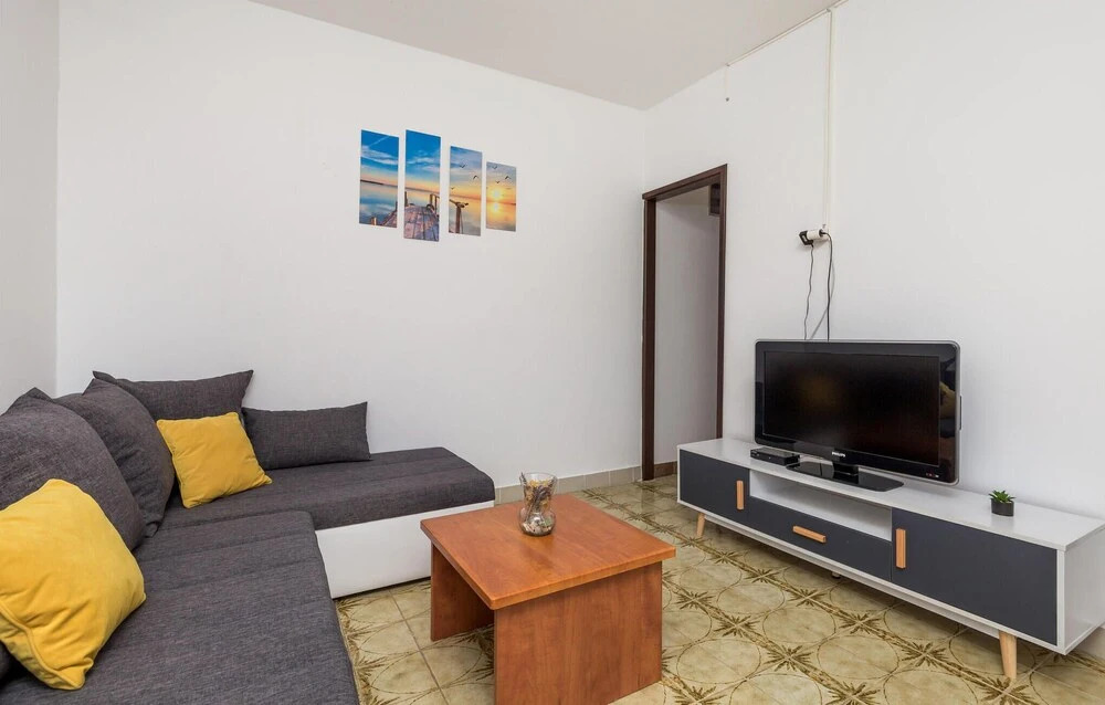 Stunning Home in Rab With Wifi and 1 Bedrooms