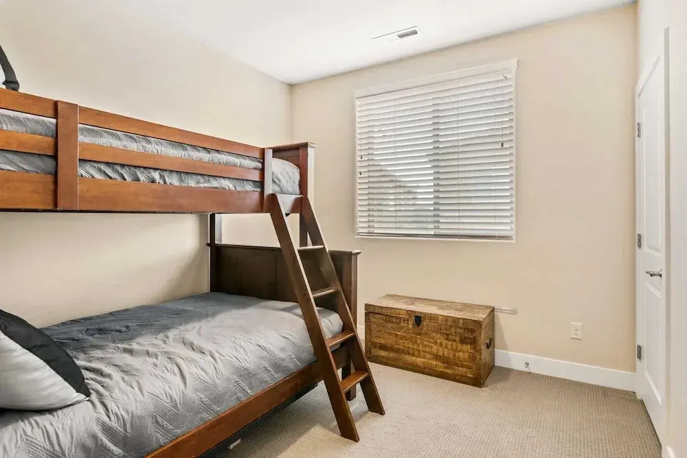2 Units Reunion Property 7 Bedroom Home