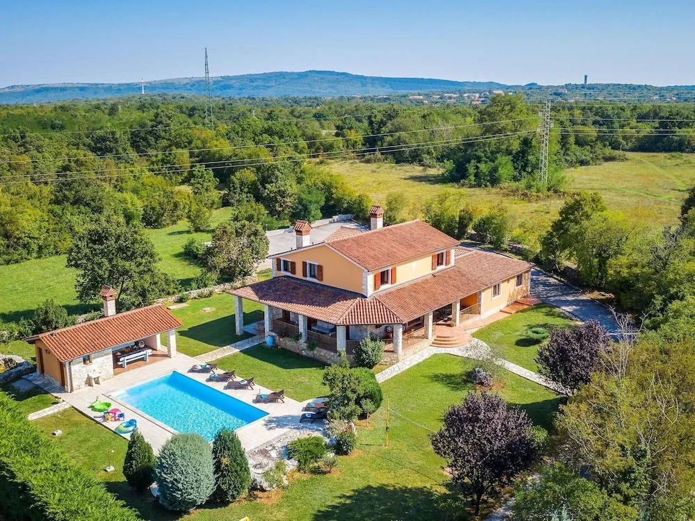 Rustically Furnished Villa With Swimming Pool and Spacious Yard Near Labin