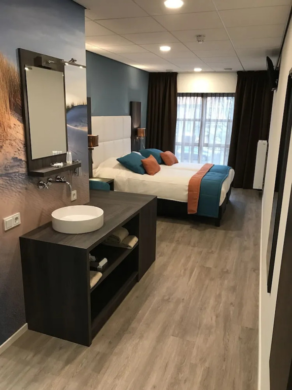 Rivers Hotel
