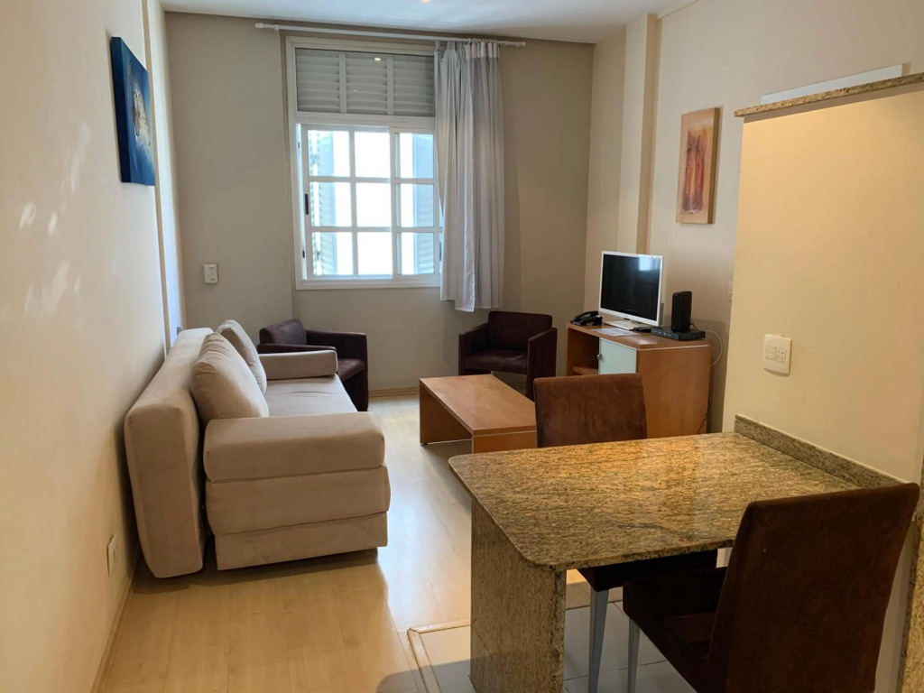 Residencial com serviços 45 metros decorado com sala, suíte, cozinha quadra da praia de copacabana
