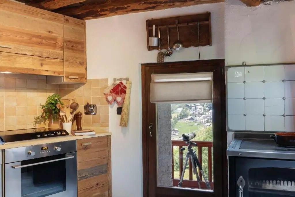 HelloChalet - Chalet da MiRo - Sunny terraces with stunning Matterhorn views, reachable on foot only