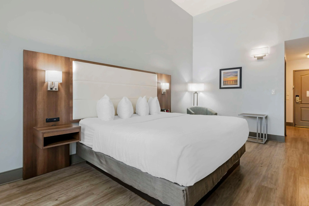 Best Western Plus First Coast Inn and Suites