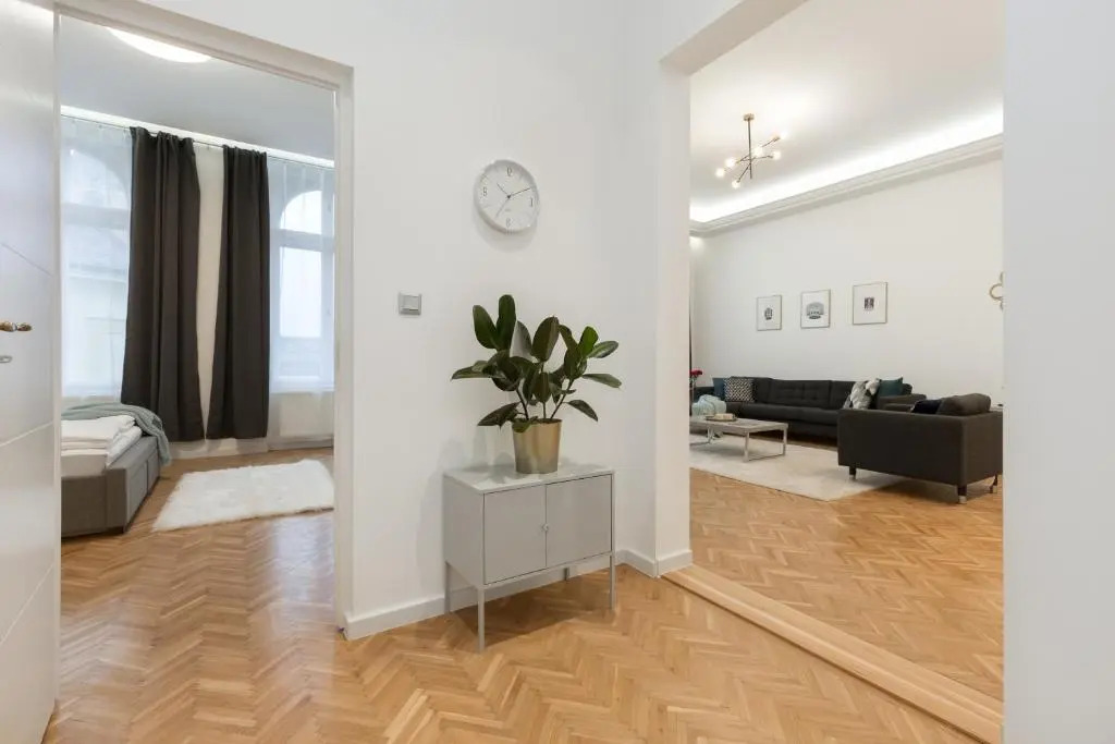 Space and Style in The Heart Of Budapest w 2BR&2BT