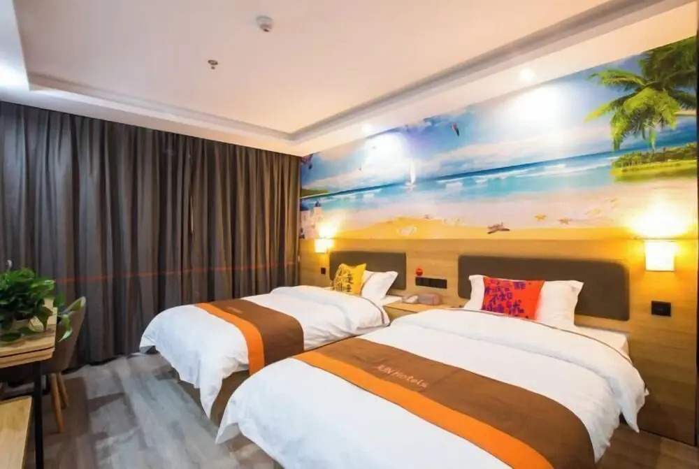 Junyi Hotel (Shaoxing Shangyu Pedestrian Street)