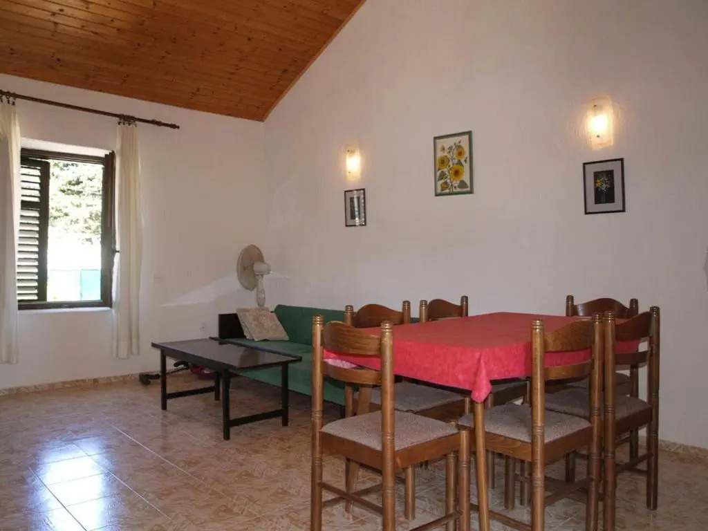 Apartment Ercilia B4