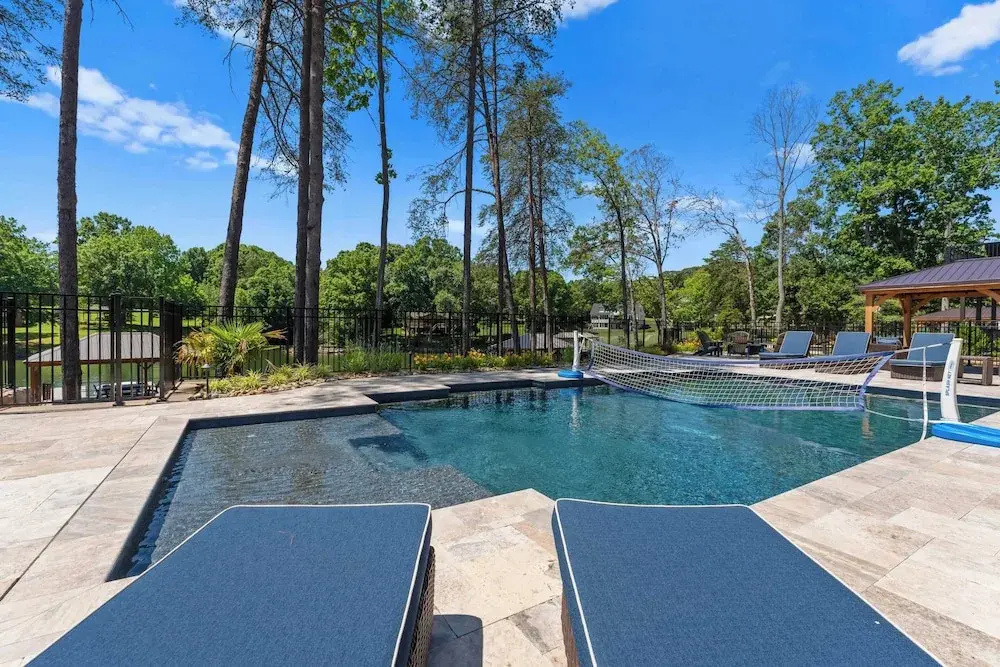 Black Bear & Blue Heron by Avantstay 2 Lakefront Homes, Sleeps 43 Pool, Dock, Theater