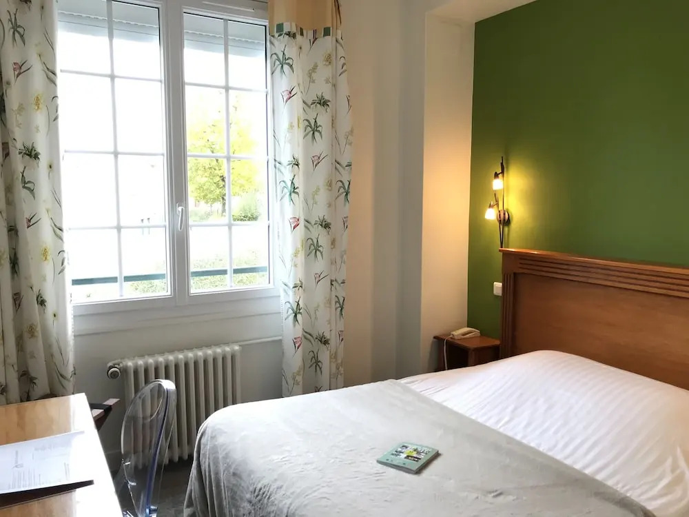 Logis Hôtel Les Airelles Neufchâtel En Bray