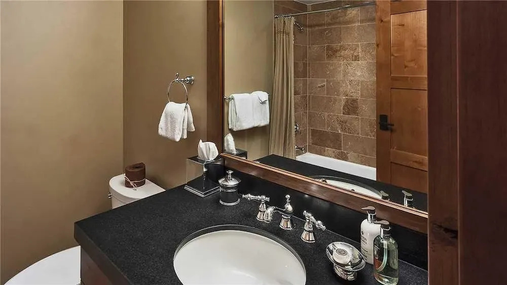 Mount Yale 611 4 BedroomCondo By Moving Mountains