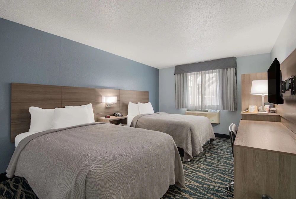 Super 8 Oneida Verona