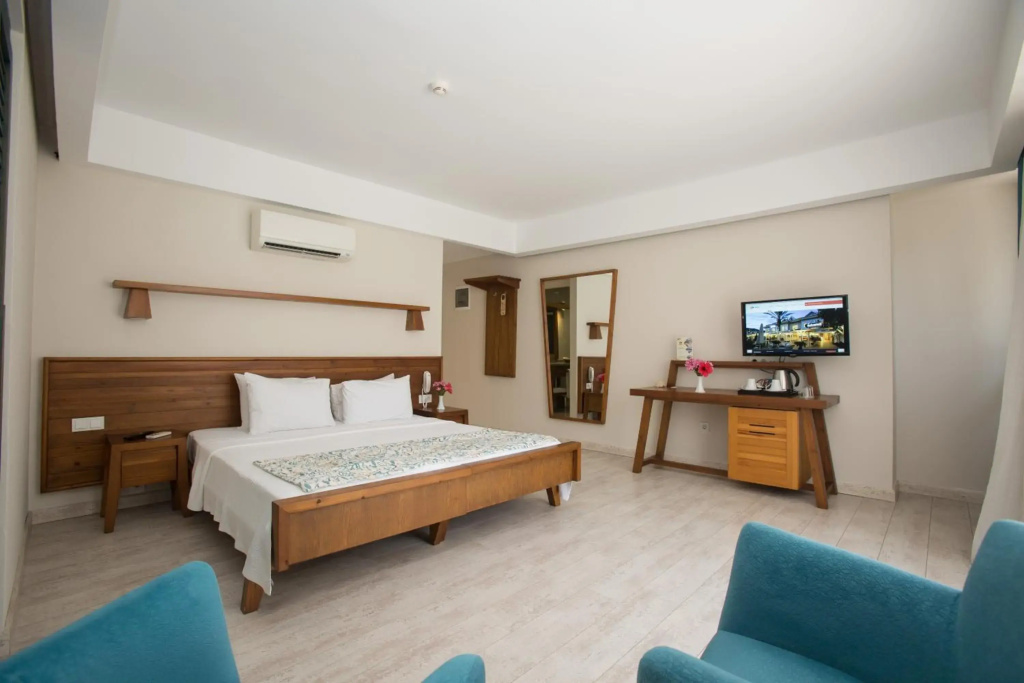 Dedeminn Marina Hotel