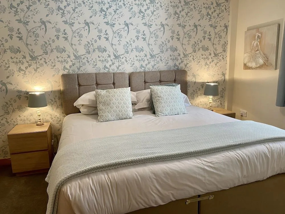 La Scala Inverness City Apartment