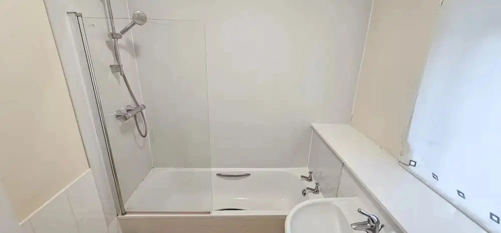 House Sleeps 6 With Enclosed Garden