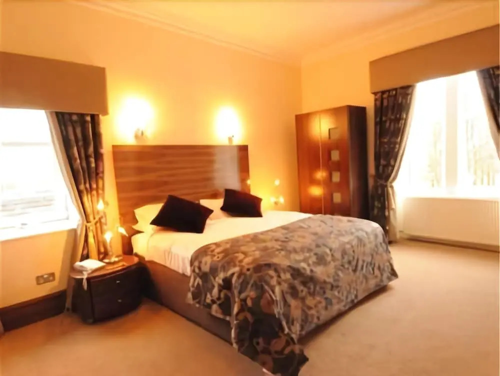 Burnhouse Manor Hotel