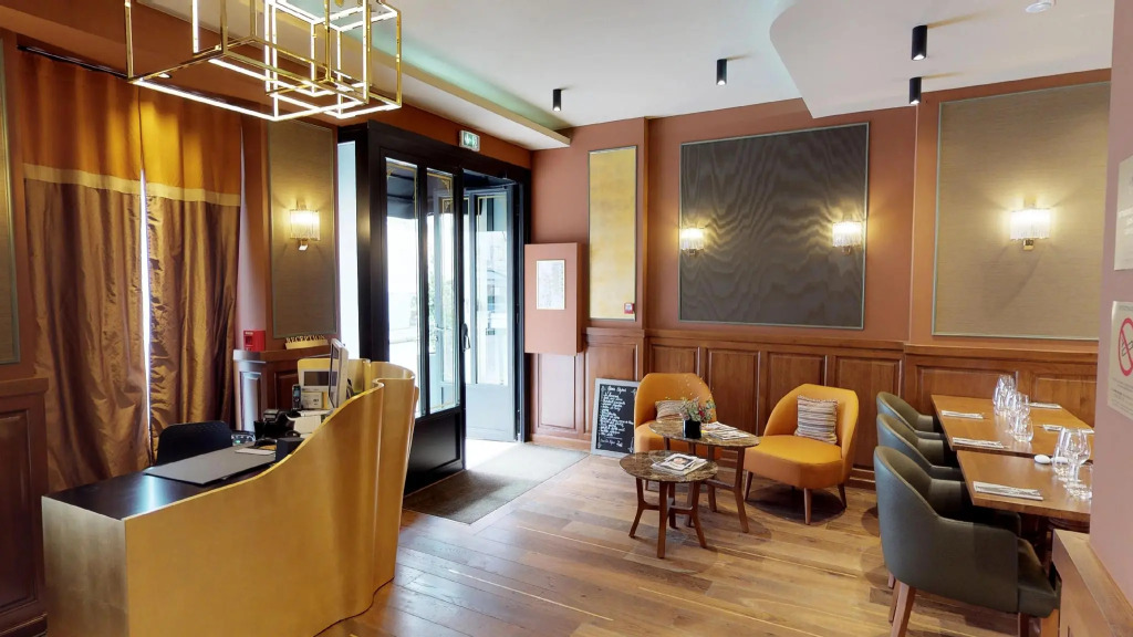 MomArt Hotel