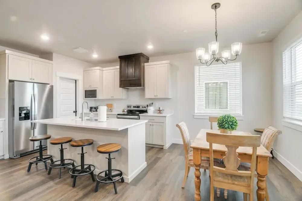 2 Mi to Hospitals: Newly Built Idaho Falls Retreat