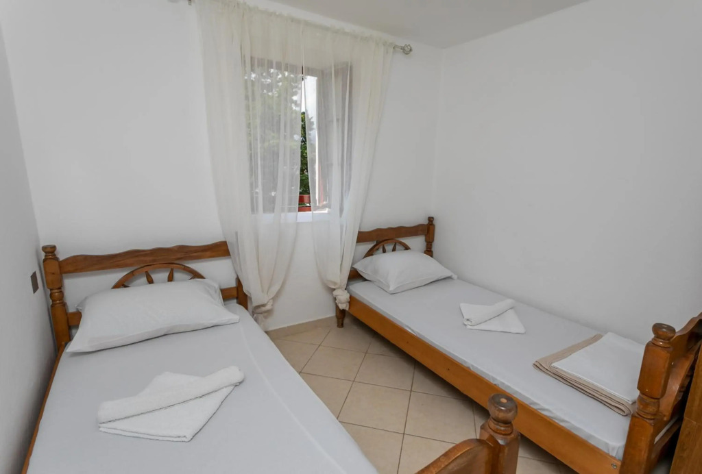 Beachfront House Jovan