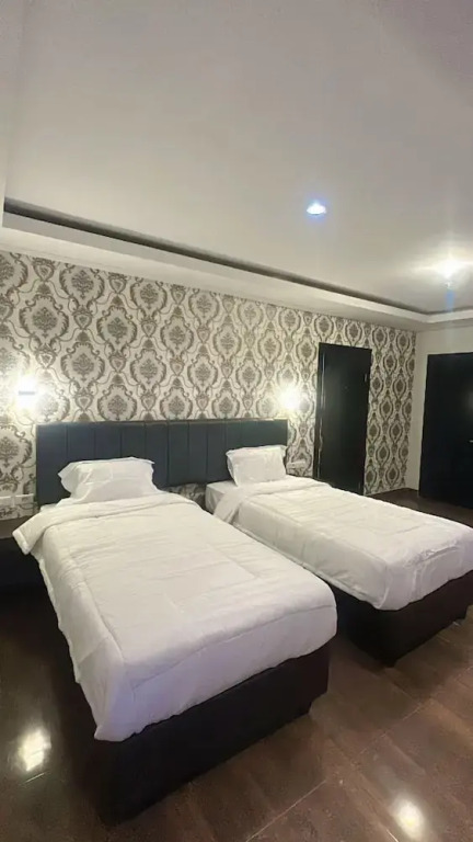 Nuris Hotel