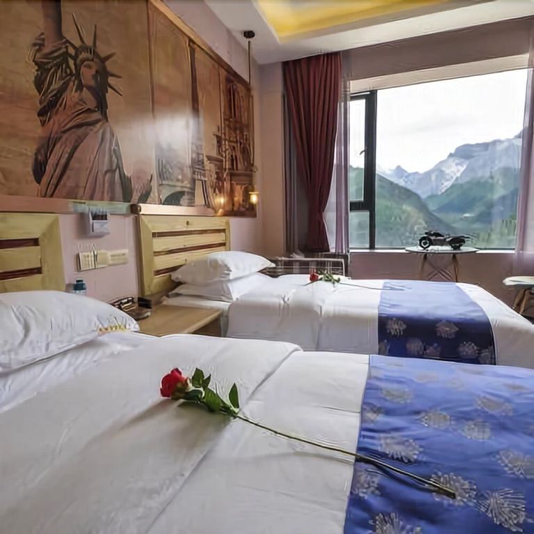 Zhaxi Zhuomu Hotel