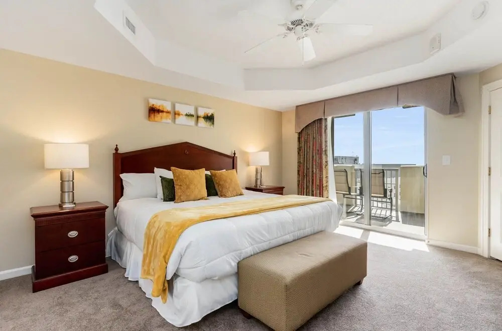Ocean View 3 Bedroom Unit #1607 Royale Palms 3 Condo