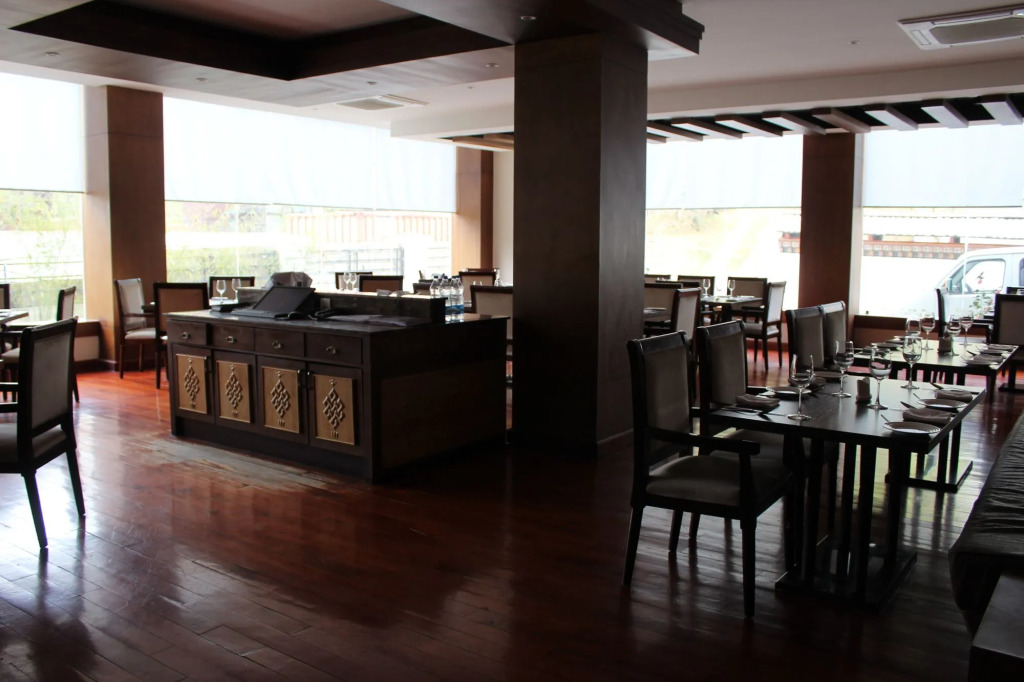 Ariya Hotel