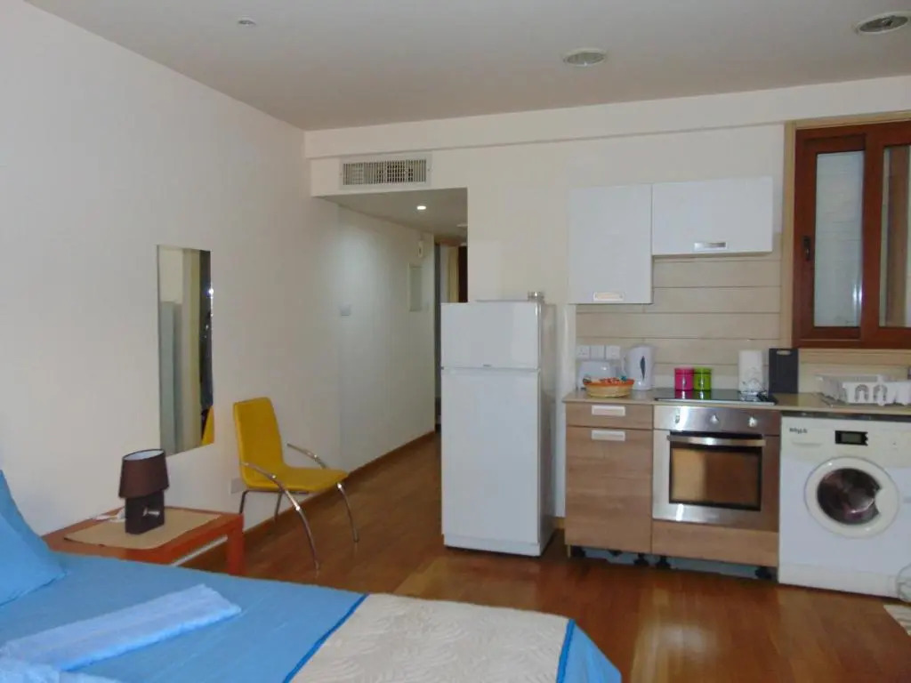 Ithaki Phinikoudes Apartment No. 107