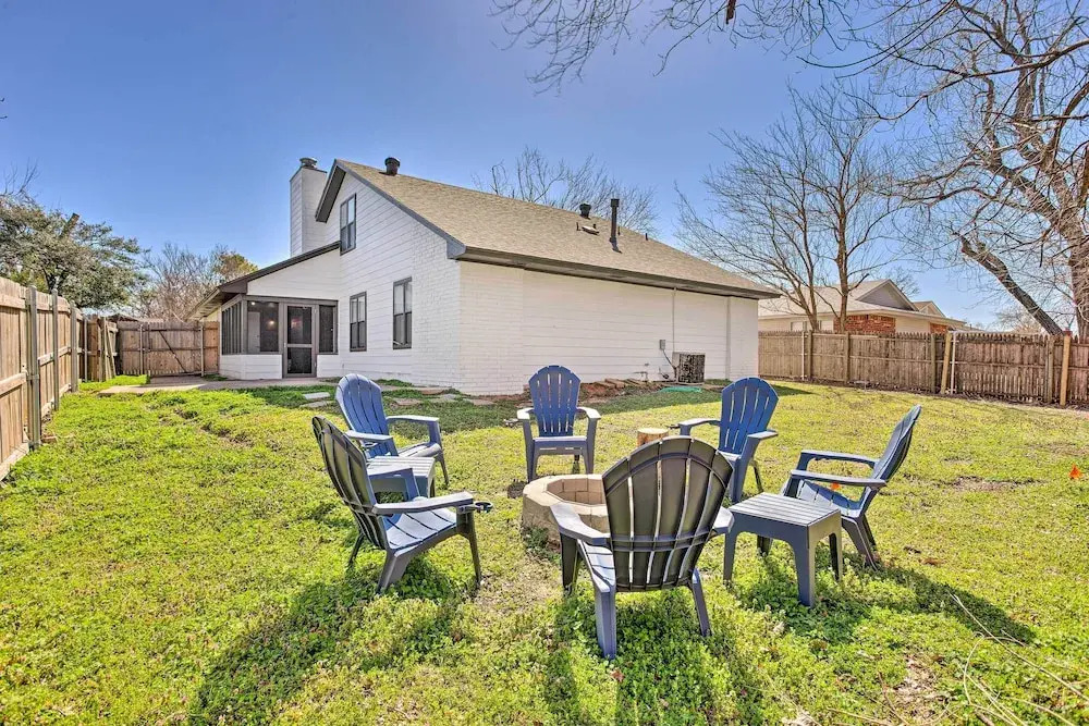 Updated Norman Getaway w/ Porch + Fire Pit!