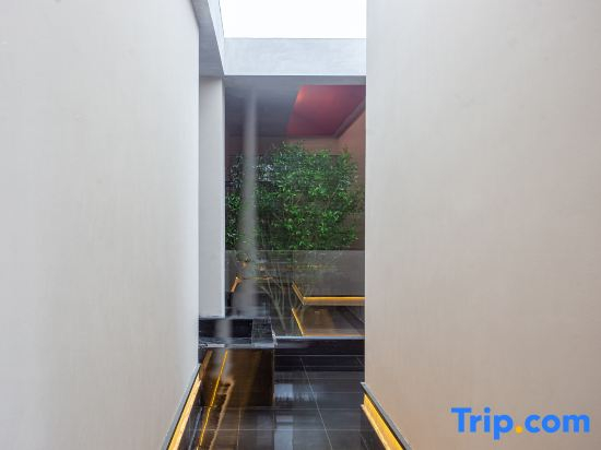 Zigong Jiduo Hotel