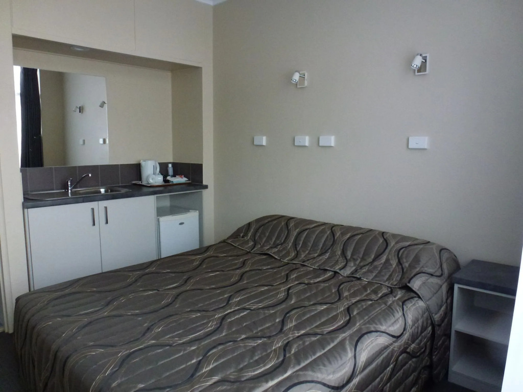 Astor Hotel Motel