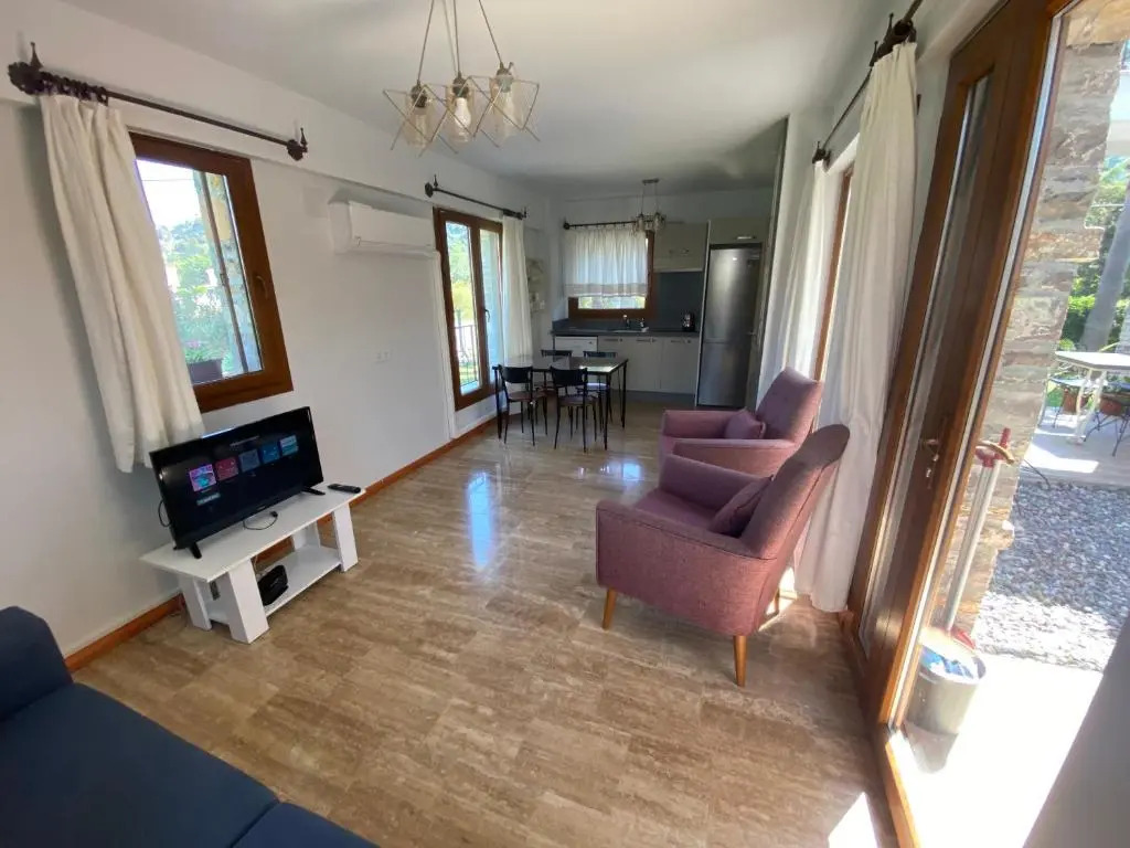 Villa Merry - 3BR Private Pool&Garden - 50m to River