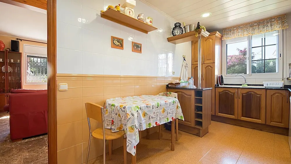 Tania House