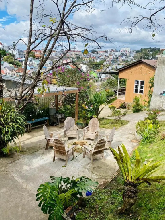 Books Homestay
