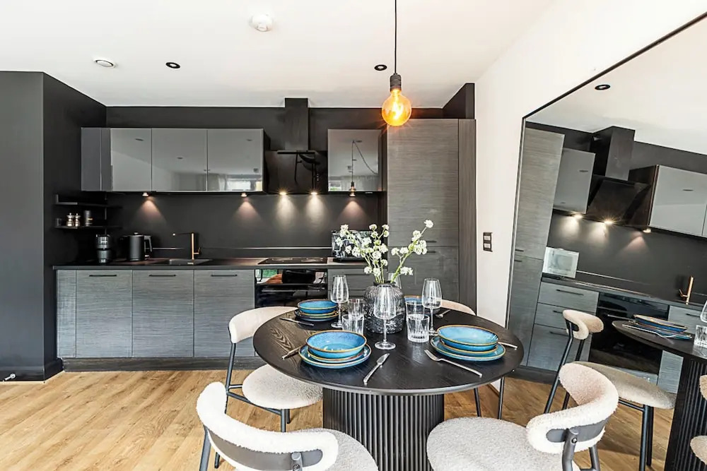 Stylish and Sleek East London Retreat