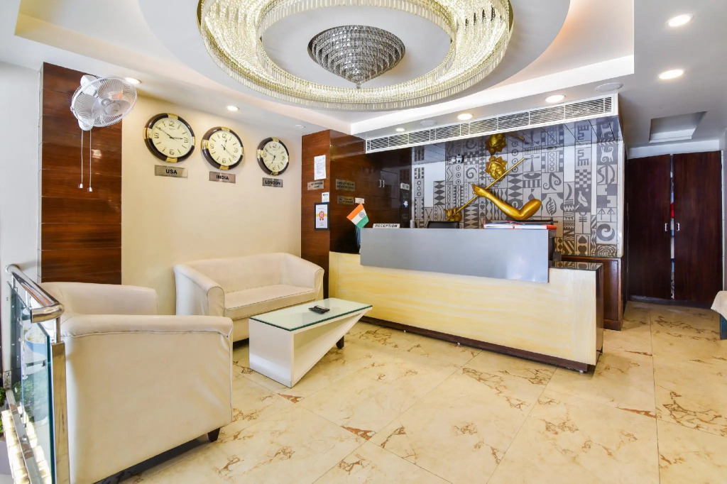 OYO 41651 Hotel Gauranga Inn
