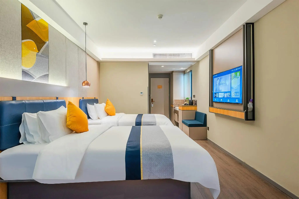 Homeinn Selected Hotel (Guangzhou Tianhe Longdong Botanical Garden Subway Station)