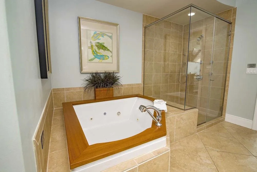 Turquoise Place 1904d 3 Bedrooms 3.5 Bathrooms Condo