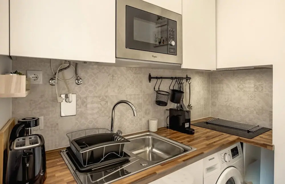 Downtown Modern Apartments by Homing
