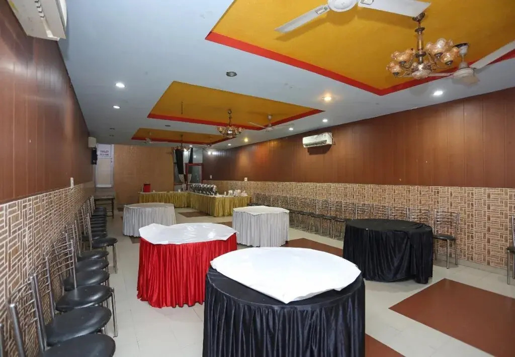Taj Guest House By OYO Rooms