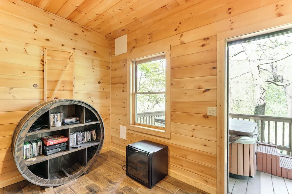 Pet-friendly Ellijay Vacation Rental w/ Hot Tub!