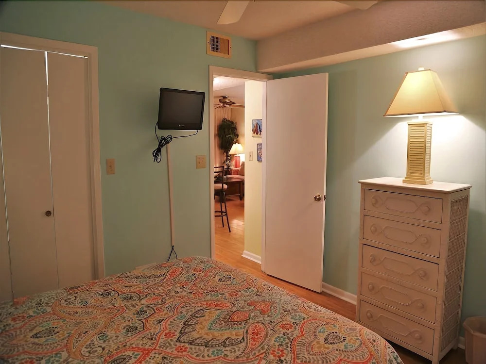 Seaside Beach & Racquet Club 1110 2 Bedrooms 2 Bathrooms Condo