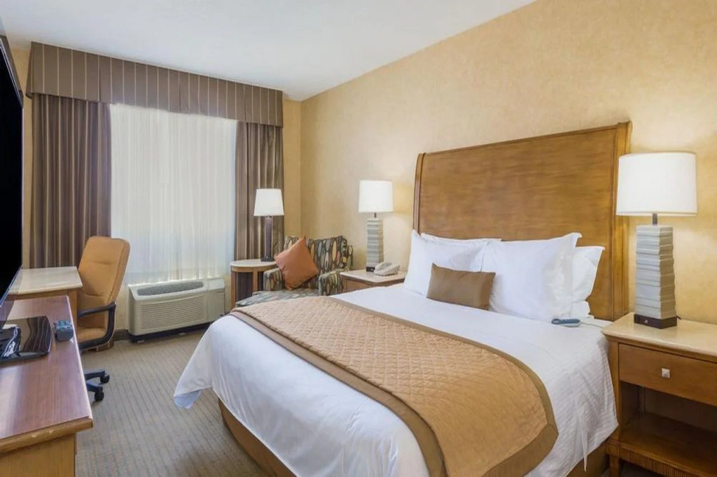 Wyndham Garden Phoenix Midtown