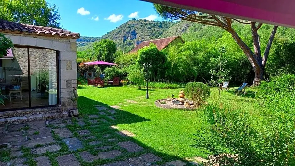 Clos De La Roseraie