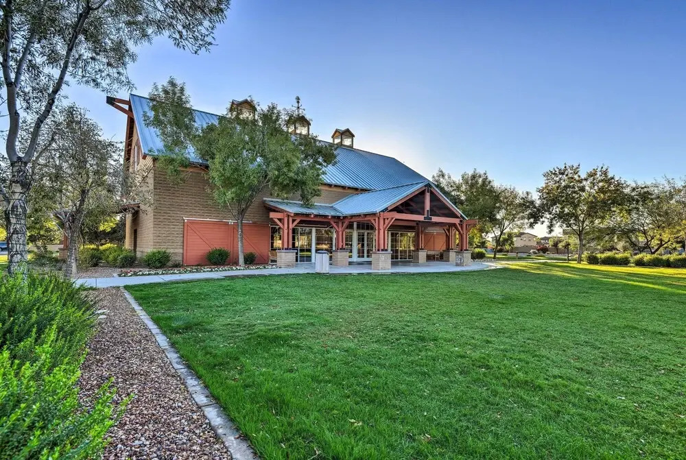 Heated Pool + Putting Green: Luxe Gilbert Home