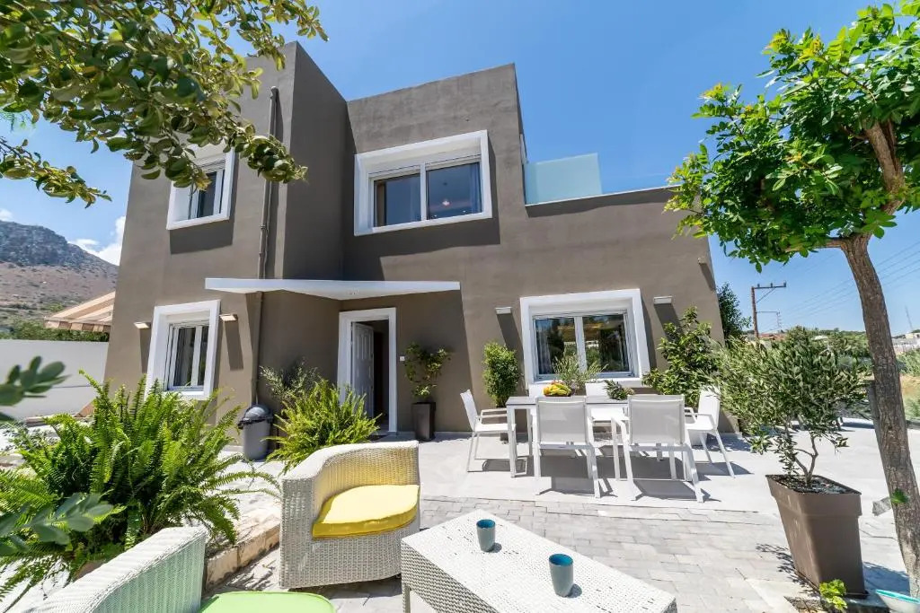 Thomas House Hersonissos - Private Pool - Sleeps 6