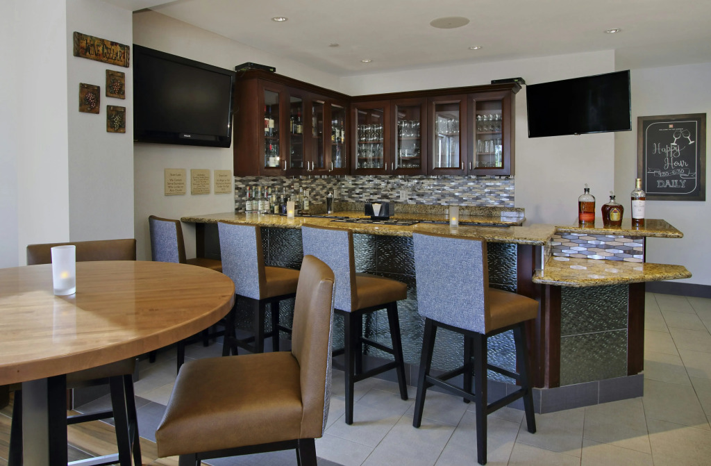 Hilton Garden Inn Sonoma County Airport