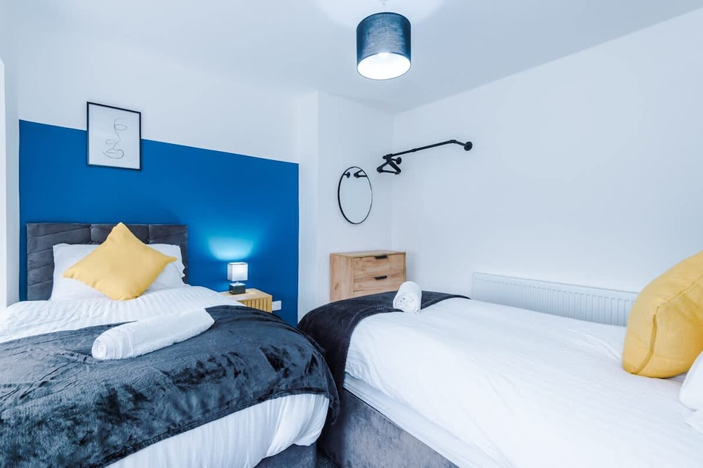 Spacious 3-bed Ideal for Long-term Business