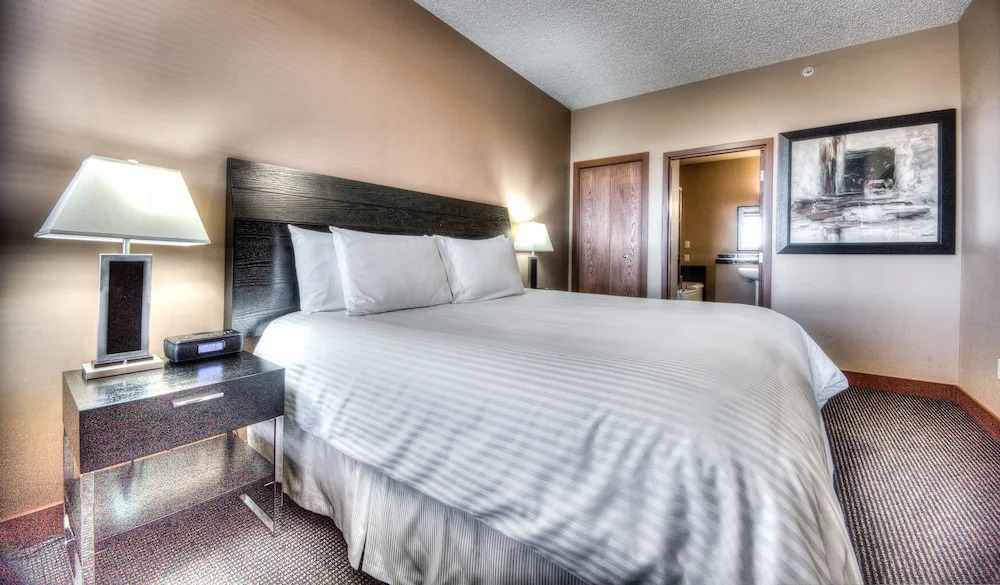 Grand Inn & Residence- Grande Prairie