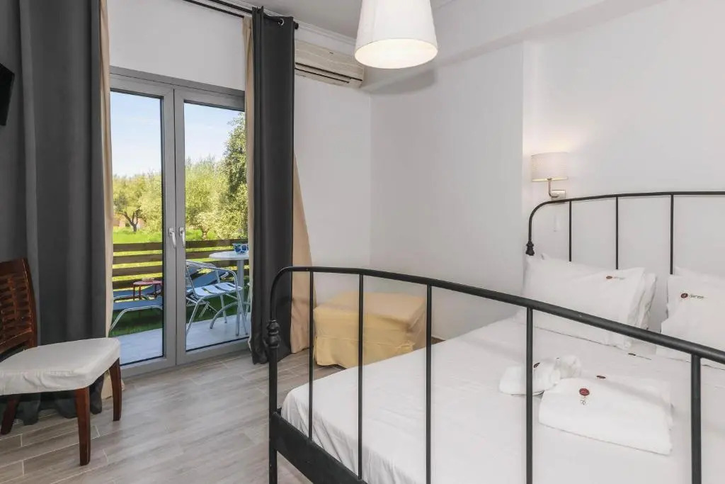 Denise Studios and Apartments