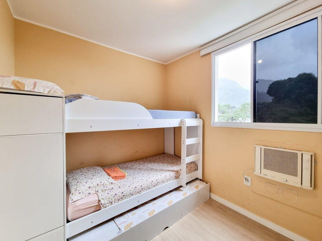 Apt 402 · Apt 2 qts,1,3 km do Rio Centro, Junesse , conf., s