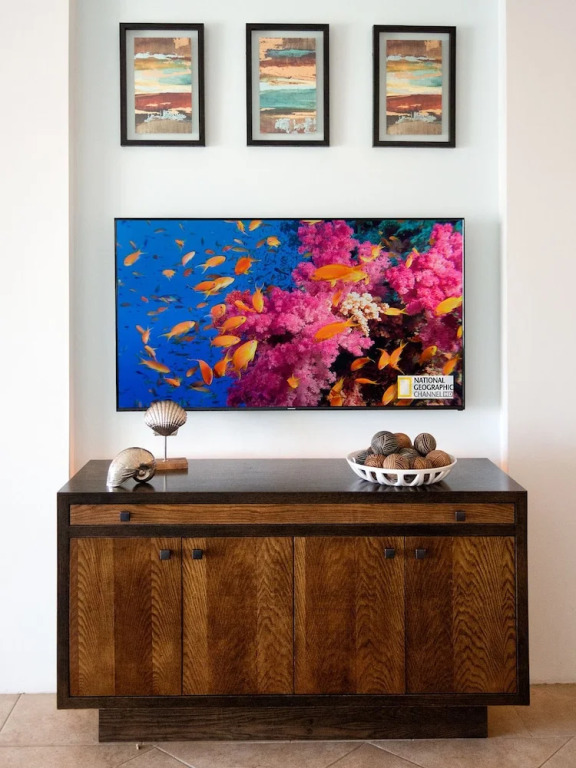 Aqua Vue by Island Properties Online